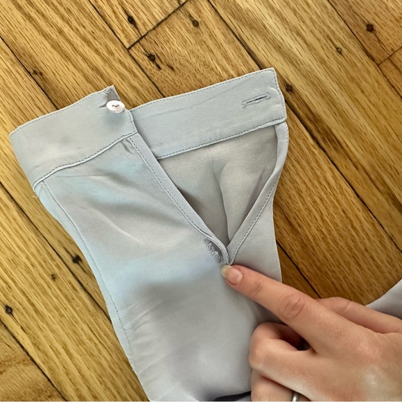 Vince lavender silk top with buttons size XS - Picture 6 of 8